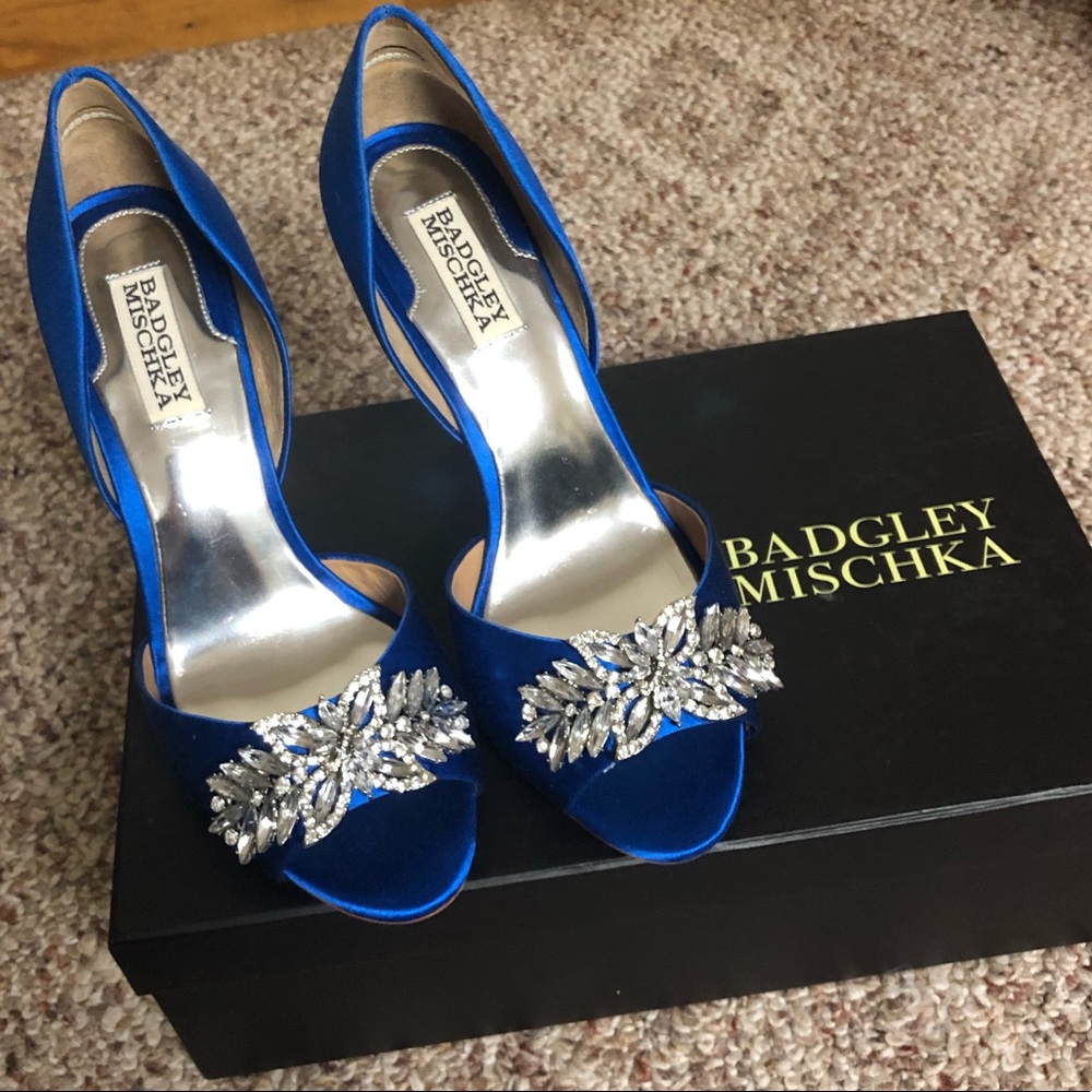 Brand new Badgley Mischka pump *SHIPS SAME DAY!*